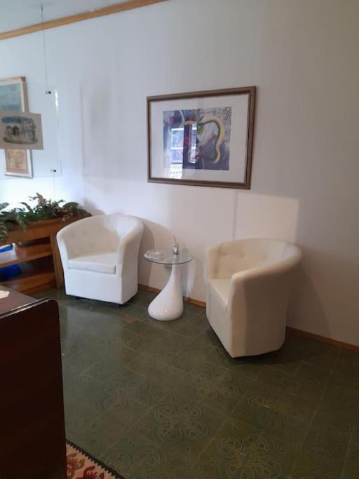 L'angolo Apartment